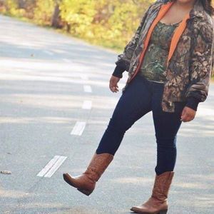 Meet your Posher, Loretta